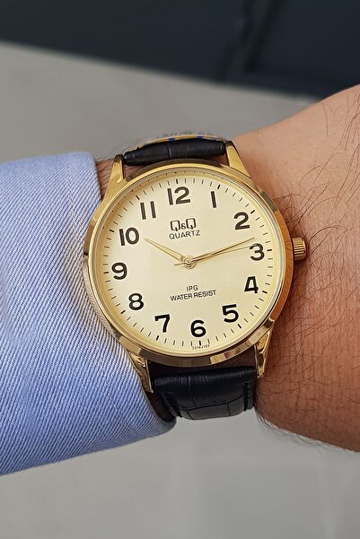 Q&Q Siyah Deri Kayışlı Rakamlı Altın Renkli Kadranlı Klasik Erkek Kol Saati
