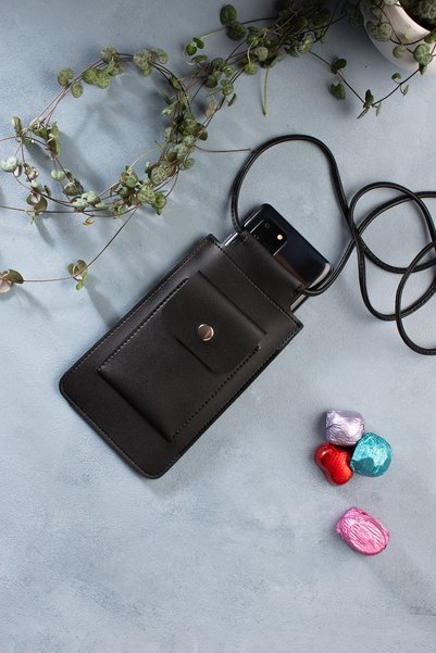 DK LEATHER Women's Black Small Phone Bag Case with Shoulder Strap Hiking Bag with Card Compartment
