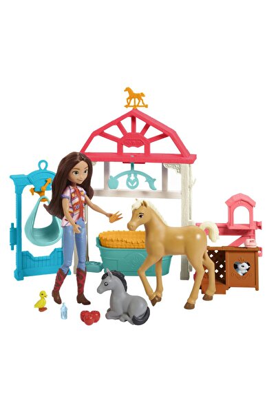 mattel Spirit Lucky'nin Bakım Odası Oyun Seti Hch37