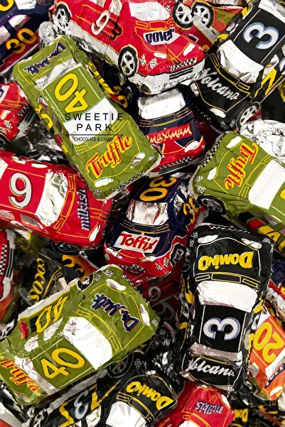 Genel Markalar My Car Mix 10 Adet Karışık Yarış Araba Figürlü Fındıklı Elvan Hediye Pralin Pinyata Çikolata 100 gr