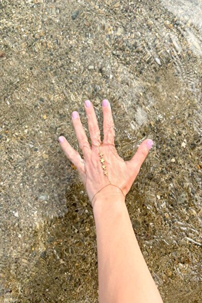 Pretty Yıldız Model Şahmeran