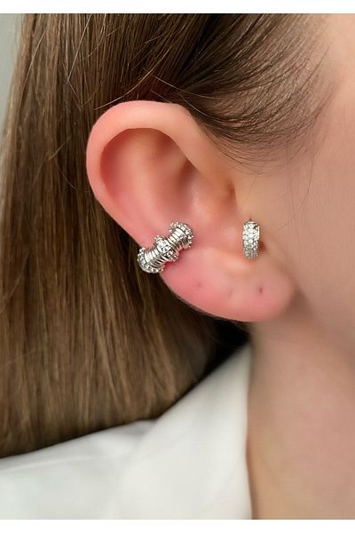 Pinery Jewels Gnarled Stone Silver Cartilage Earrings (Earcuff)