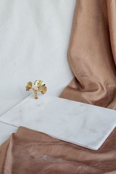 ioadesign Ece Real Thin Marble Presentation Holder - Gold Color Ginko Figured