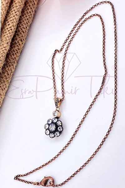 Esra Pamir Elmas Montür Çiçek Kolye