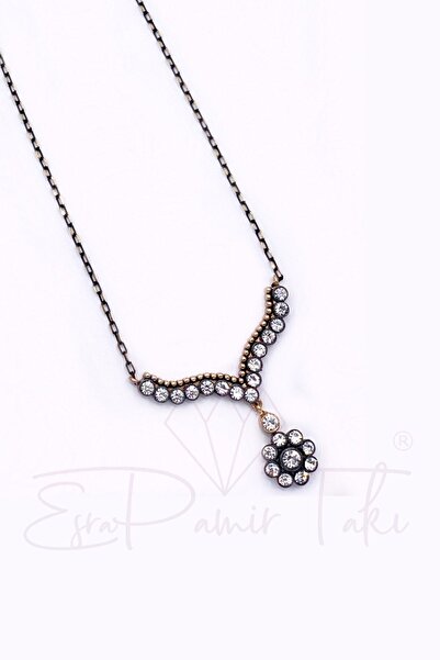 Esra Pamir Elmas Montür Çiçek Kolye