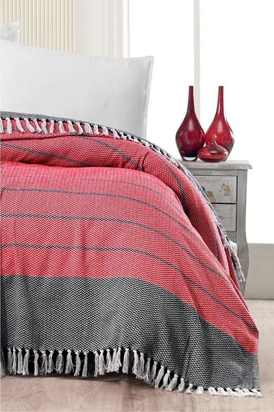 Sleep Garden Bedspread and Pique Set