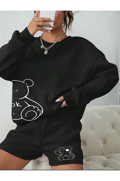 Deocept Set de trening oversize alb cu pantaloni scurți - Decolteu