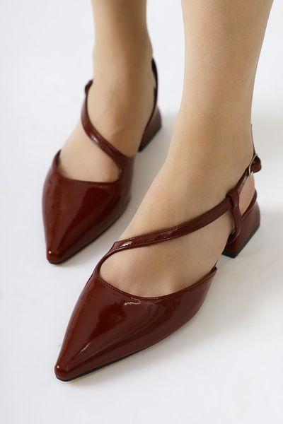 Limoya Rashel Bordo Rugan Sivri Burunlu Ince Çapraz Bantlı Kısa Topuklu Kadın Ayakkabı