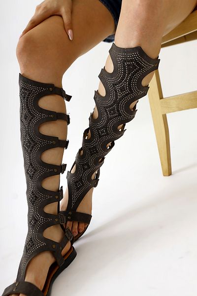 Limoya Medusa Brown, hořkohnědá barva Stone Detailed Under the Knee Gladiator dámské sandály