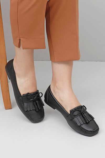 GÖNDERİ(R) Black Blunt Toe Flat Sole Fringe Tasseled Bow Women's Ballerinas 36150