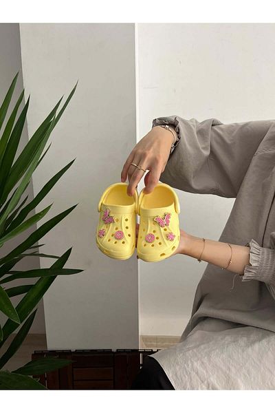 Behtah Kundura Jibbitz Daily Sandals with 6 Rhinestones for Girls - Ornate and Closed Front Garden Pool
