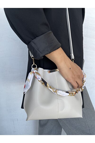 okan rana Кам'яного кольору жіноча сумка з шарфом та ланцюговими аксесуарами