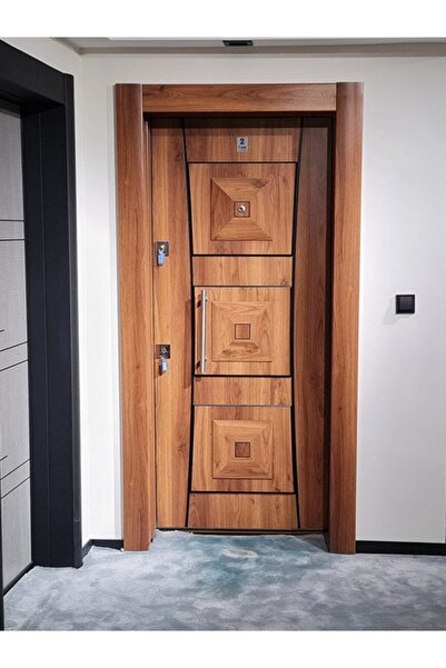 Tezdoor Çelik Kapi Ahşap Kaplama Çelik Kapi, Kabartmalı Model Daire Kapısı Sağ