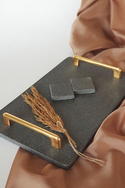 ioadesign Beste - Real Black Basalt Marble Promise / Δίσκος αρραβώνων 2 θήκες για δαχτυλίδια - Χρυσή λαβή