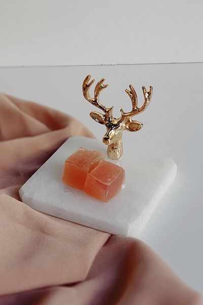 ioadesign Marble Turkish Delight Bowl with Deer Figure - Gold Color