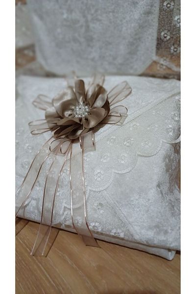 Neweste 90*90cm Velvet Bridal Groom Bundle - with Wide Lacing and Pearl Decoration for Engagement and Wedding