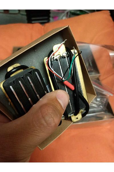 Anka 4 Sticks Black Joy - Ertasch and Halberd Sheet Magnetic, 1 Pair 2 Pieces Including Springs and Screws