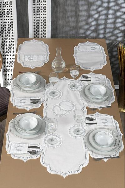 Çeyiz Diyarı Set de serviciu american brodat din in de logodnă din 19 piese - argintiu