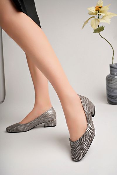 Akgün Terlik Women's Genuine Leather Stone Snake Texture Short Heeled Shoes