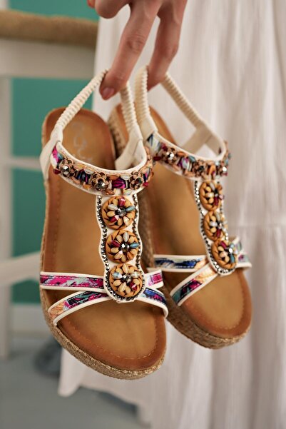 Guja Kadın Günlük Masaj Taban Taşlı Sandalet