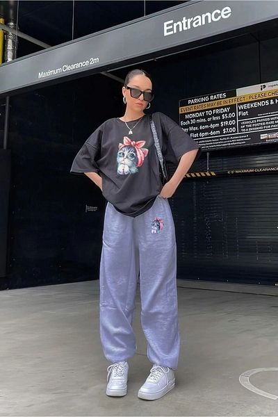 Modern Moda Сладка котка Черна тениска Сиви спортни панталони Jogger - Долен горен комплект анцуг с кръгла яка