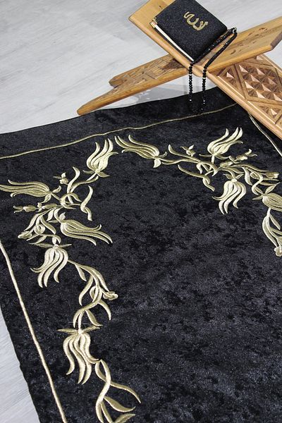 Çeyiz Diyarı Tulip Pattern Embroidered Prayer Rug