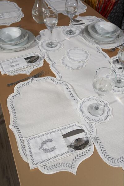 Çeyiz Diyarı Σετ σέρβις 19 τεμαχίων αρραβώνων με κεντητό αμερικάνικο λινό - Ασημί