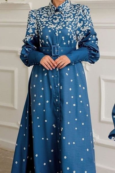 TRENDBUTİKOFFİCİAL Tesatura Atlas cu modele florale - Rochie Uzn cu maneci si curea