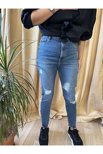 iconPARIS بنطال جينز ليكرا أزرق بتفاصيل ليزر للركبة (مقاس 34-46)