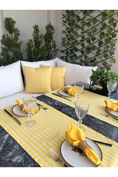 Decamor home 6 Yellow Linen Napkins