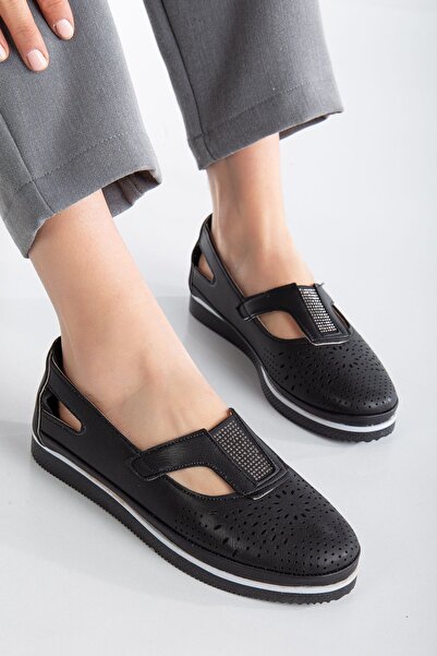 Bera صنادل نسائية يومية مرصعة بالأحجار