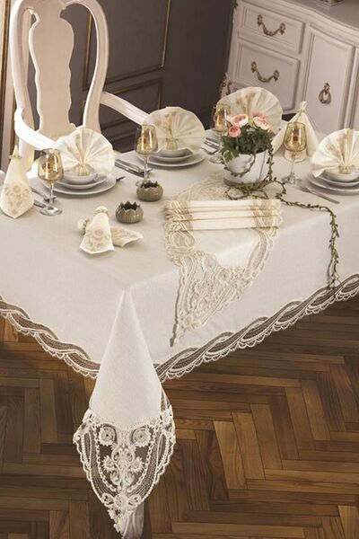 Çeyiz Diyarı مفرش طاولة فردي برباط فرنسي كريمي