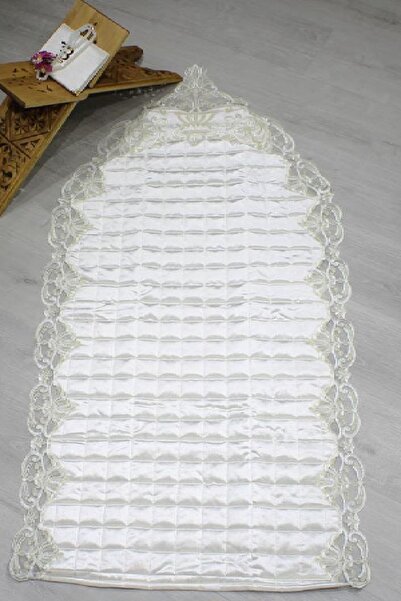 Çeyiz Diyarı Fransız Güpürlü Rüya Kapitoneli Kadife Seccade Krem