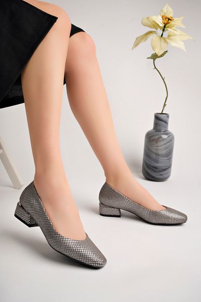 Akgün Terlik Women's Genuine Leather Stone Snake Texture Short Heeled Shoes