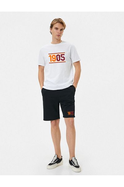 OFFSIDESIGN Men's Oversize Set - Black Shorts and White T-Shirt, Yellow Red 1905 Printed