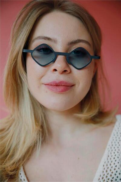 Bilge Karga النظارات الشمسية الرمادية الخضراء