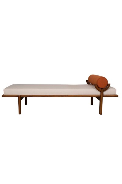 LAST TOUCH INTERIORS Daybed