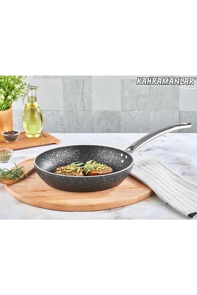 Kahramanlar No. 24 Stone Pan Black