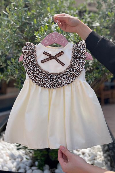 Bertuğ Bebek Rochie din bumbac ecru cu volane cu imprimeu leopard pentru fetita copil bebe