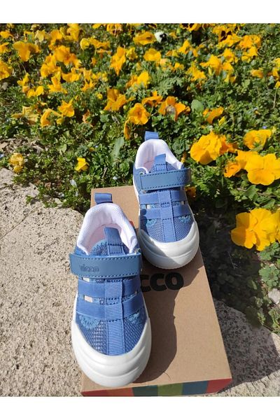 Vicco Summer Lighted Closed-Front Sandals