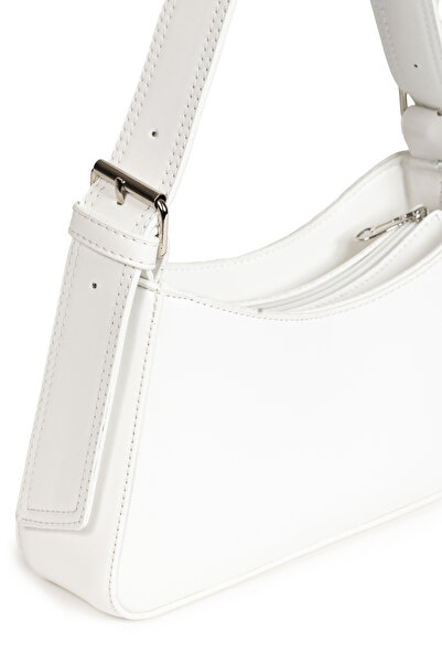 macharelbasic Біла жіноча багетна сумка на підкладці з вічком - деталь ремінця