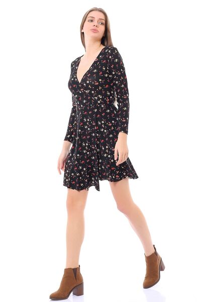 KİM Kİ O ? Rochie de damă cu fustă creponată cu voluri