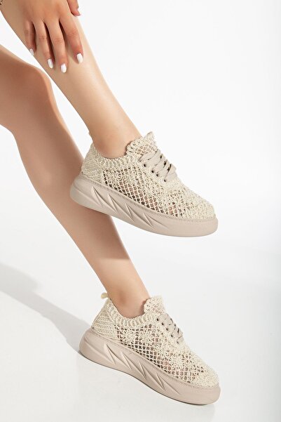 LİLLA High-Sole Lace Women's Sports Shoes