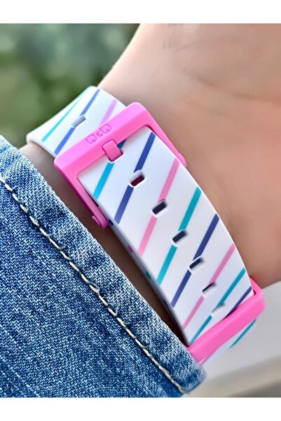 Q&Q Women's Waterproof Plastic Cord Wristwatch