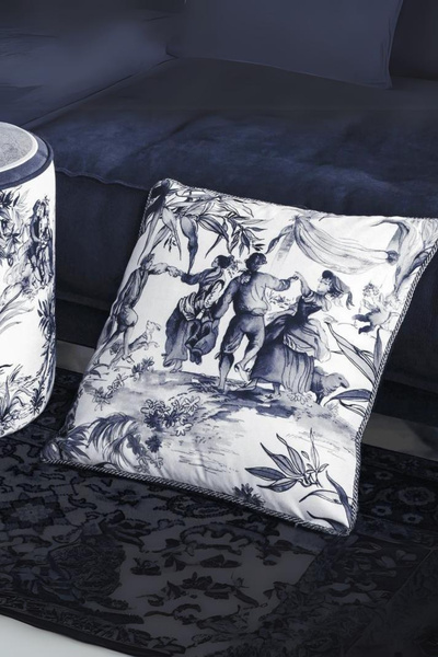 Baci Milano Versailles Kadife Yastık 60 cm x 60 cm