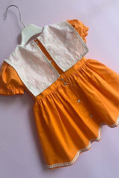 Bertuğ Bebek Rochie de designer pentru bebelusi fetita portocalie cu guler scoici din dantela