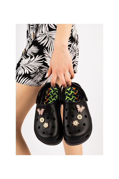 lucky shoes High Sized Hospital Cook Nurse Doctor Slippers Cross With Massage Base