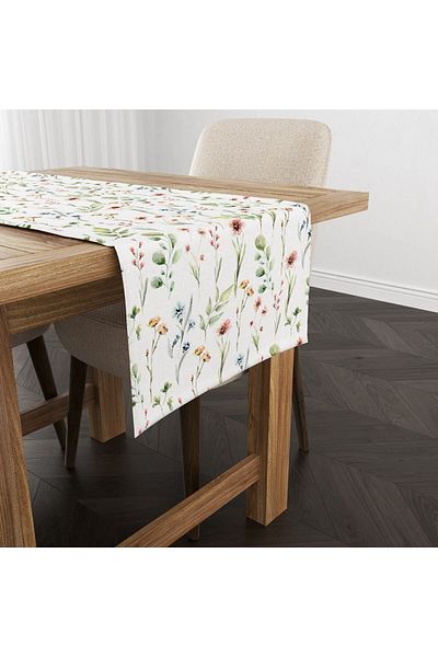 Evmila Flower Patterned Runner Model