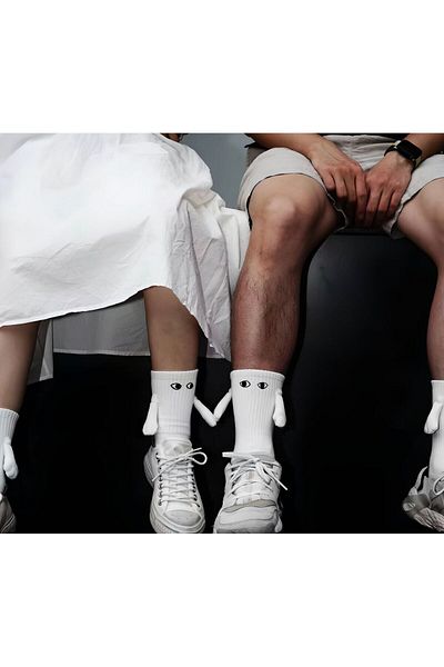ASPANDA 2 Pairs White Magnetic Holding Hands Socks Magnetic Socks Friendship Sports Socks Lovers Socks