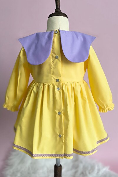 Bertuğ Bebek Dantel Detaylı Lila Yaka Kız Çocuk Bebek Sarı Lale Elbise